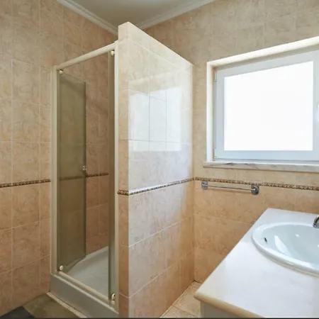 Carcavelos Beira Luxury Suites Gasthuis *