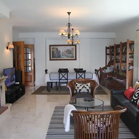 Carcavelos Beira Luxury Suites Guest house *